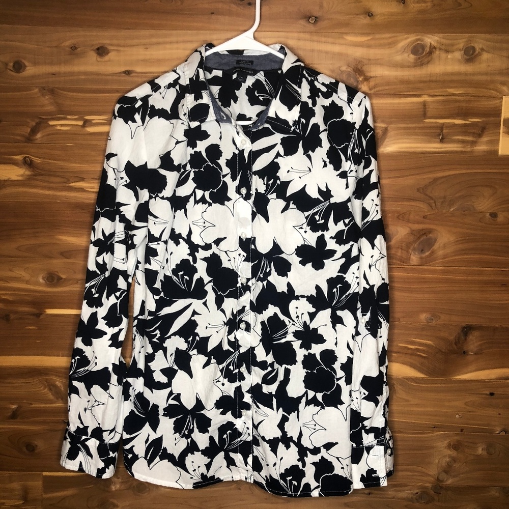 Tommy Hilfiger Button Down Navy and White Large